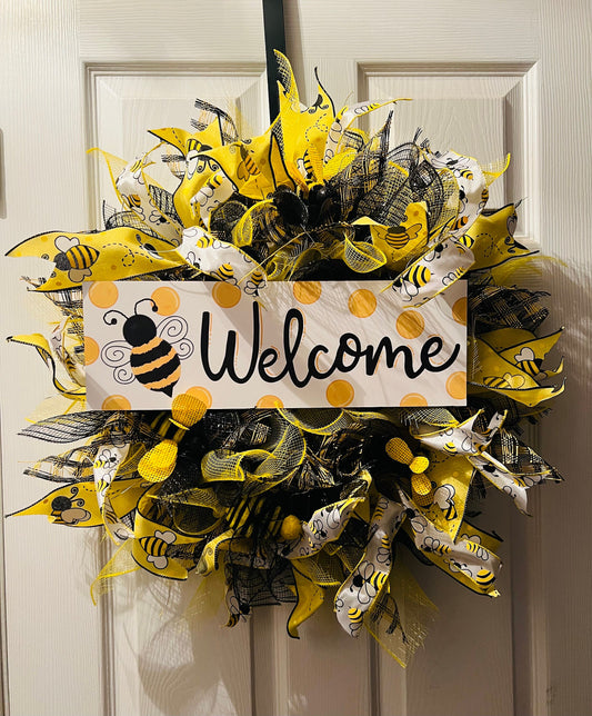 Bee Wreath, Honey Bee, Bee-u-tiful, Bee Keeper, Welcome Wreath