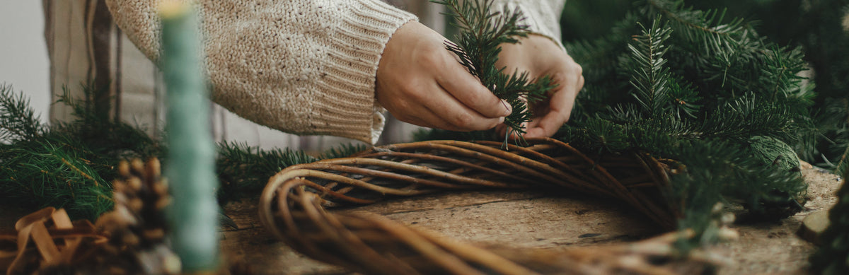 making wreath by hand