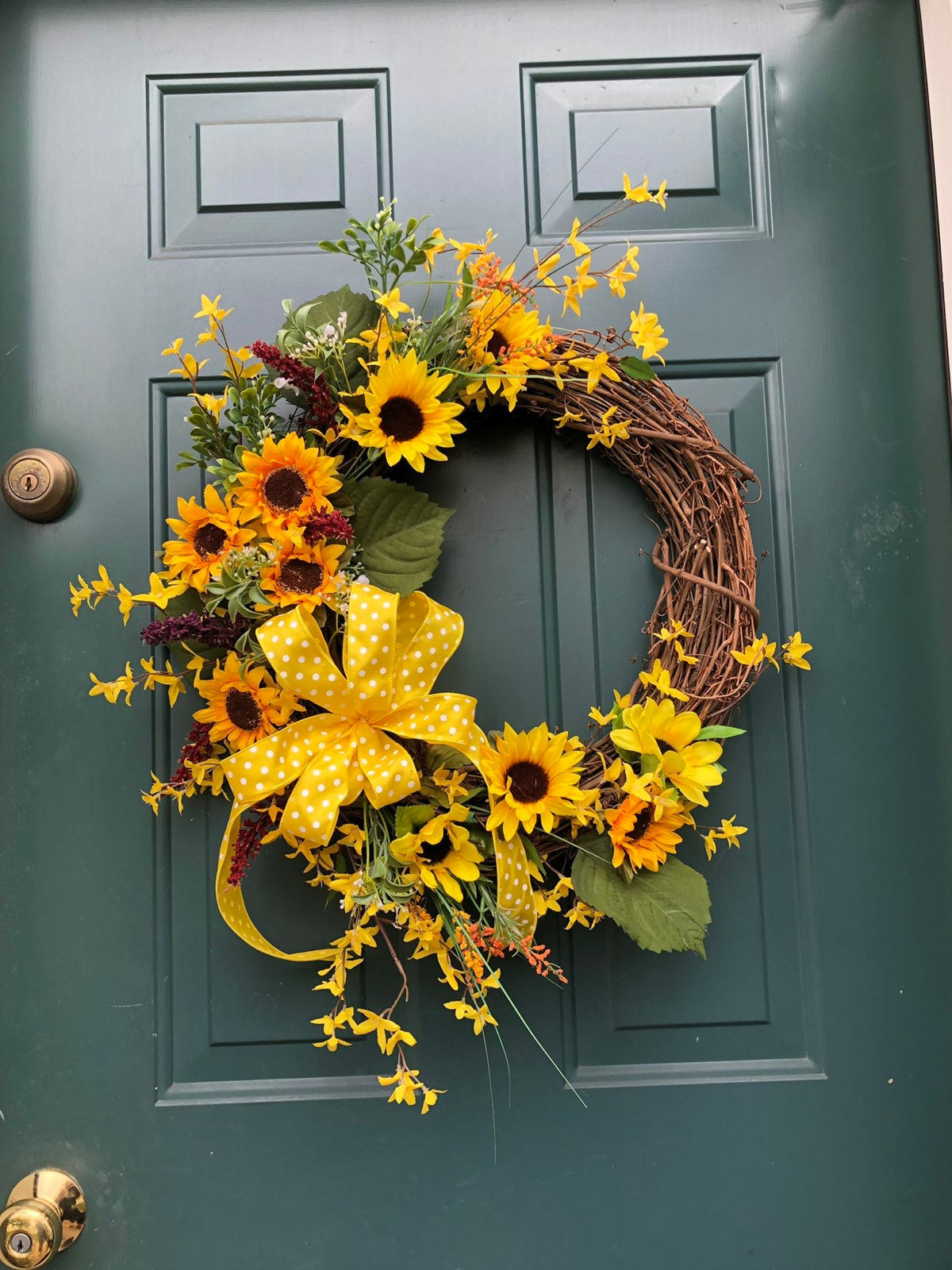Sunny Sunflower Wreath, yellow polka dots
