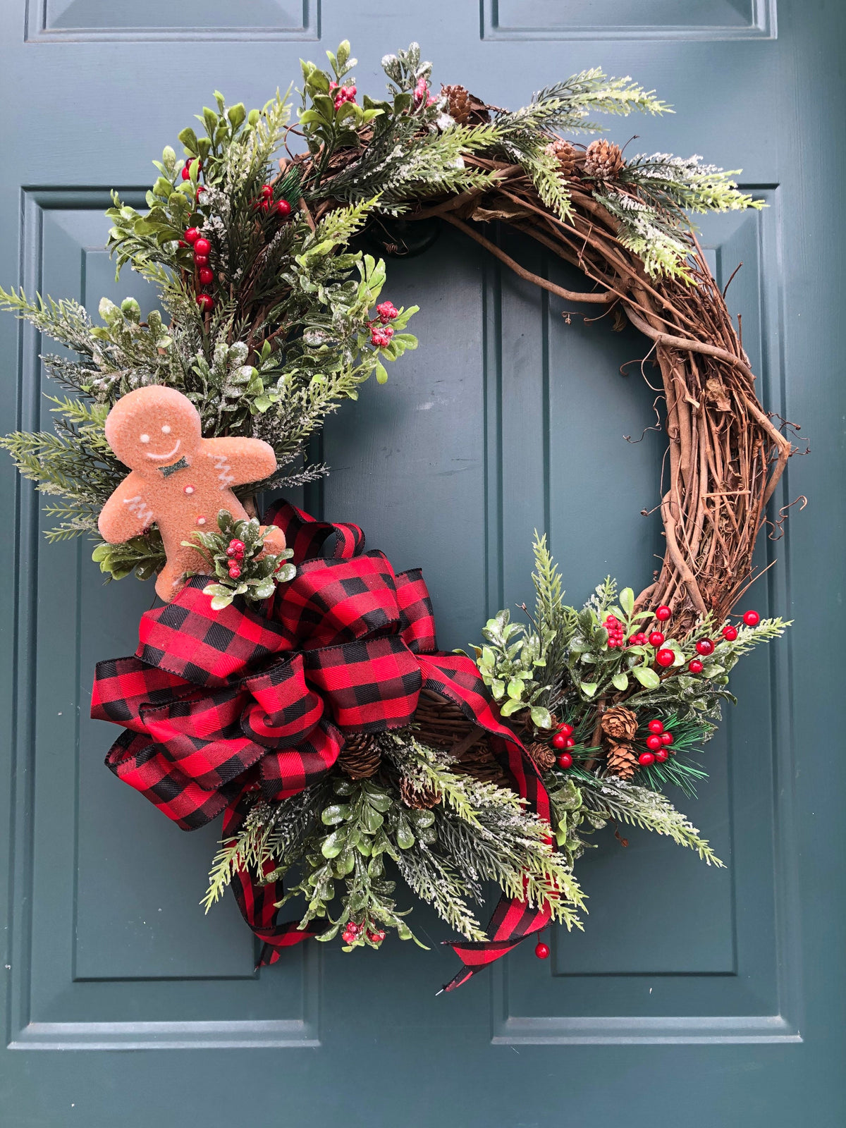 Buffalo Plaid Gingerbread, Grapvine Christmas Wreath