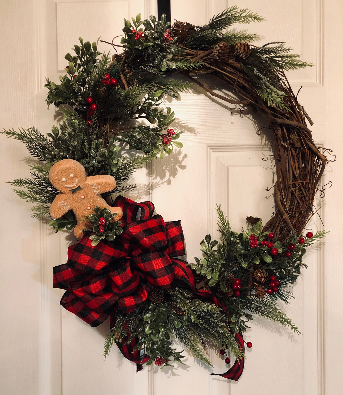 Buffalo Plaid Gingerbread, Grapvine Christmas Wreath